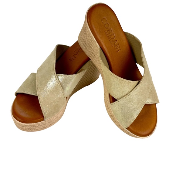 Elegant Women's Cream Espadrille Wedges - Picture 3 of 9